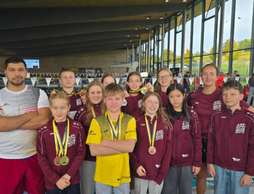 Mädchenstafel und Mixedstaffel schwimmen zu offenen Titeln bei den Baden-Württembergischen Meisterschaften auf der Kurzbahn